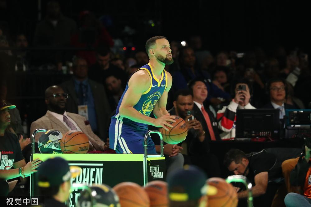 的比赛中展 的比赛中展