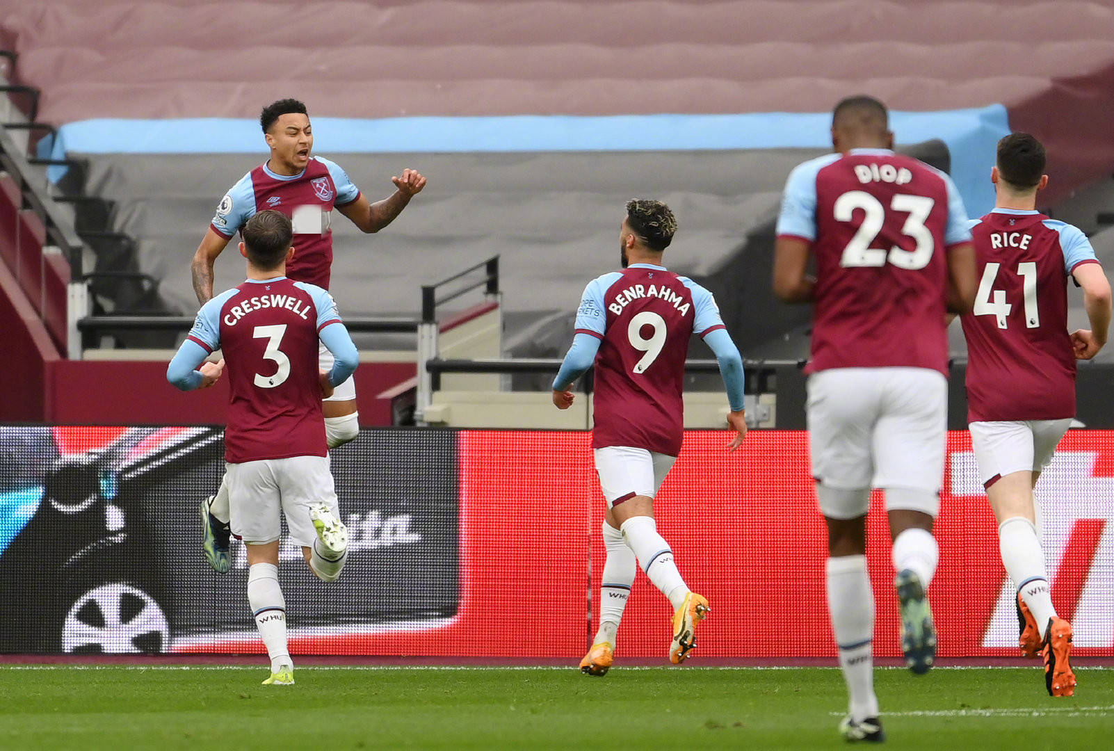 卡斯尔之间 卡斯尔之间